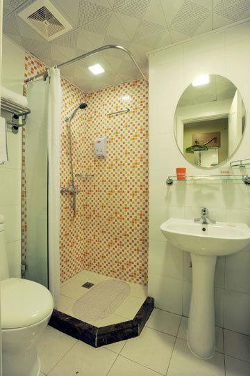 Home Inn Hangzhou Xiasha Wenyuan Road Mass Media College Exterior photo
